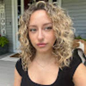 Meet your Posher, Lydia